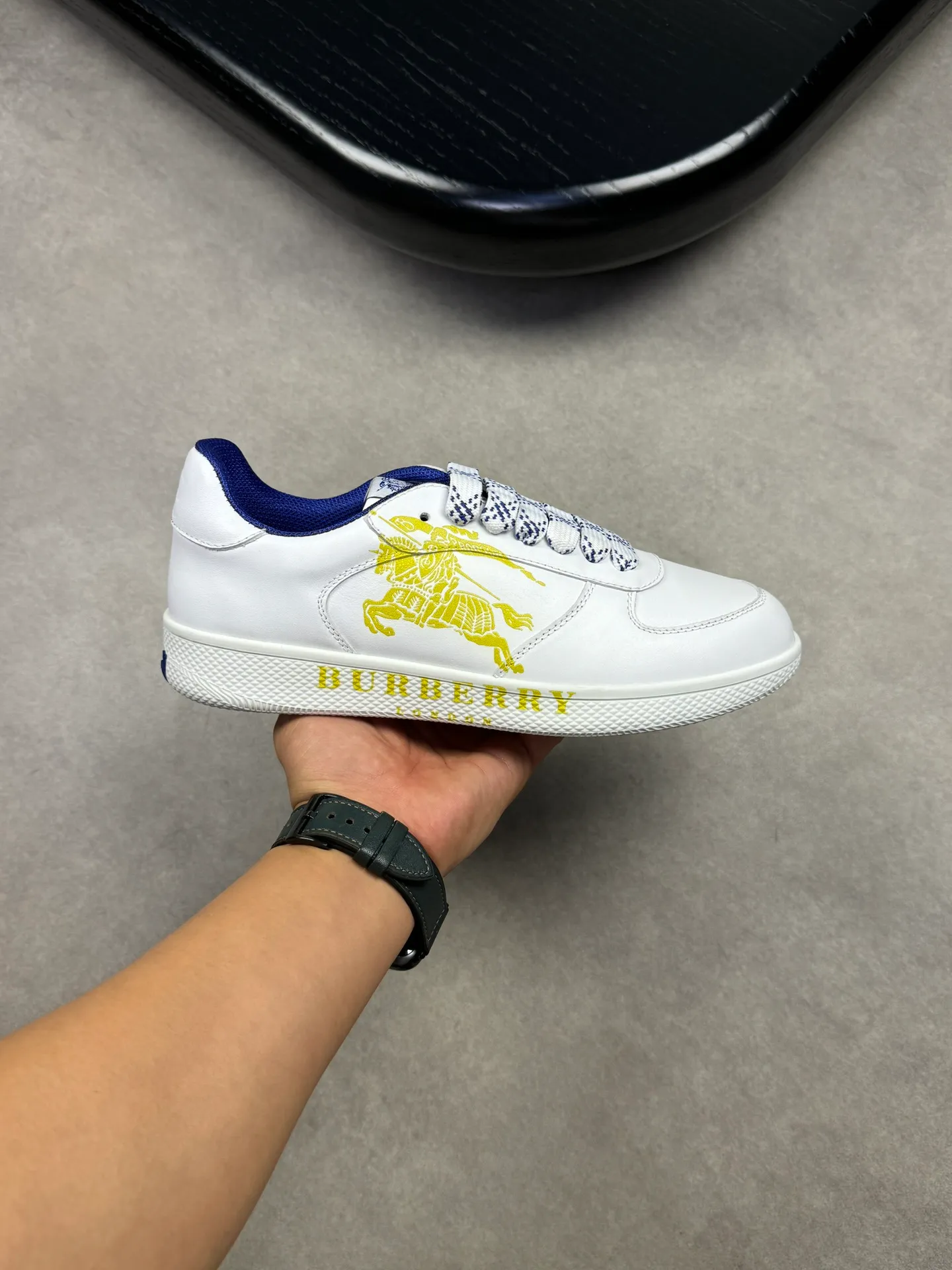 p420💰Men's shoes [BURBERRY] Burberry - High-end quality original order 🔍🔍🔍 - Upper: imported 🔝 Napa calfskin, 3D color printed brand totem on shoe body, tongue brand cloth label, heel air-pressure brand totem - Inner: canvas lining, feet; water-dyed cowhide - Outsole: ultra-light TPR rubber; two-color molded outsole -Ultra-high quality control and fine workmanship: outstanding (high-end, extravagance, grade) -Size: 38-44 (45, 46, can be customized)